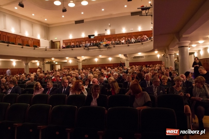 Zdjęcie w galerii na portalu naszraciborz.pl: Raciborzowi brakuje dobrze płatnych miejsc pracy. Portugalczycy, Szwedzi, Holendrzy rozważają inwestycje w naszym mieście wiadomości z regionu