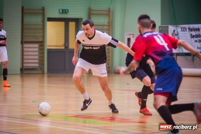 Zdjęcie w galerii na portalu naszraciborz.pl: HLPN: Piątek z I ligą futsalu wiadomości z regionu