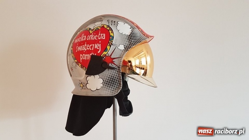 Zdjęcie w galerii na portalu naszraciborz.pl: Strażacki hełm kolekcjonerski ze złotym filtrem na aukcji WOŚP  wiadomości z regionu