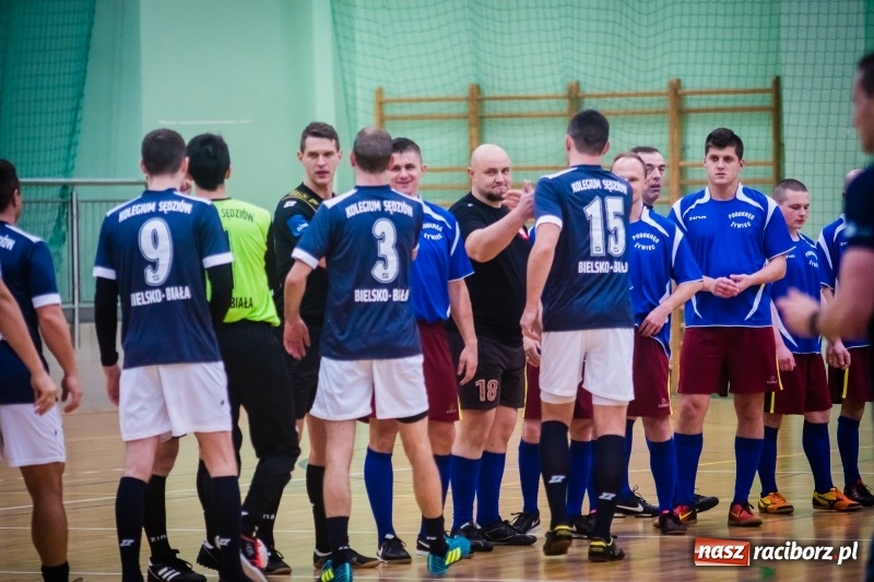 Zdjęcie w galerii na portalu naszraciborz.pl: Mistrzostwa Sędziów Piłki Nożnej w Arenie Rafako. Podokręg Racibórz nie obronił tytułu wiadomości z regionu