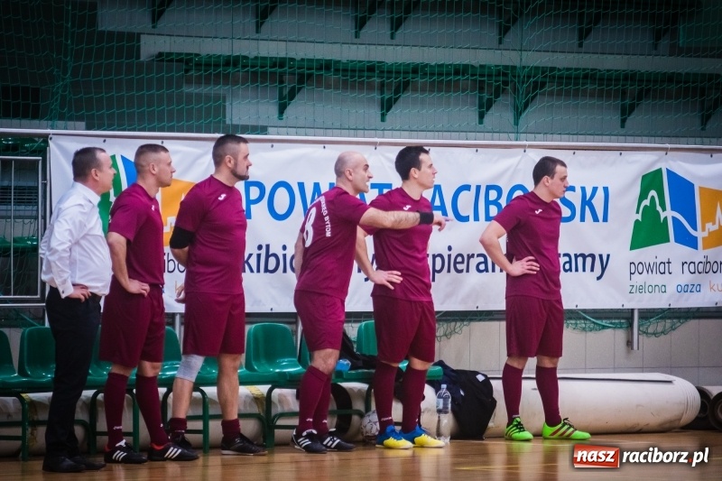 Zdjęcie w galerii na portalu naszraciborz.pl: Mistrzostwa Sędziów Piłki Nożnej w Arenie Rafako. Podokręg Racibórz nie obronił tytułu wiadomości z regionu