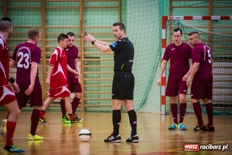 Zdjęcie w galerii na portalu naszraciborz.pl: Mistrzostwa Sędziów Piłki Nożnej w Arenie Rafako. Podokręg Racibórz nie obronił tytułu wiadomości z regionu