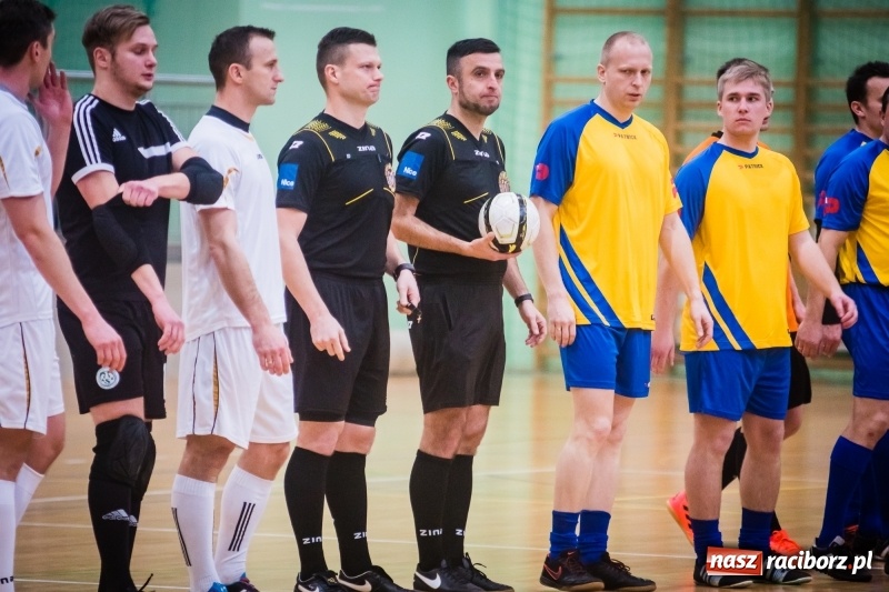 Zdjęcie w galerii na portalu naszraciborz.pl: Mistrzostwa Sędziów Piłki Nożnej w Arenie Rafako. Podokręg Racibórz nie obronił tytułu wiadomości z regionu