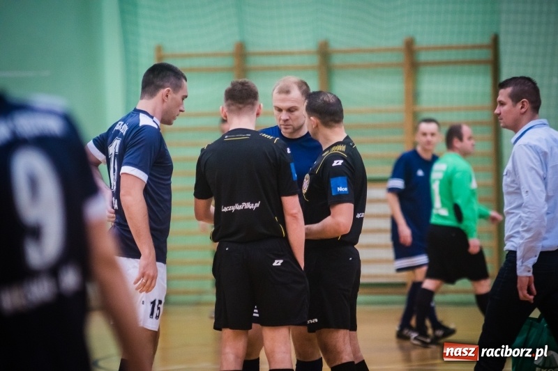 Zdjęcie w galerii na portalu naszraciborz.pl: Mistrzostwa Sędziów Piłki Nożnej w Arenie Rafako. Podokręg Racibórz nie obronił tytułu wiadomości z regionu