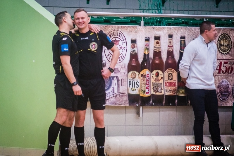 Zdjęcie w galerii na portalu naszraciborz.pl: Mistrzostwa Sędziów Piłki Nożnej w Arenie Rafako. Podokręg Racibórz nie obronił tytułu wiadomości z regionu