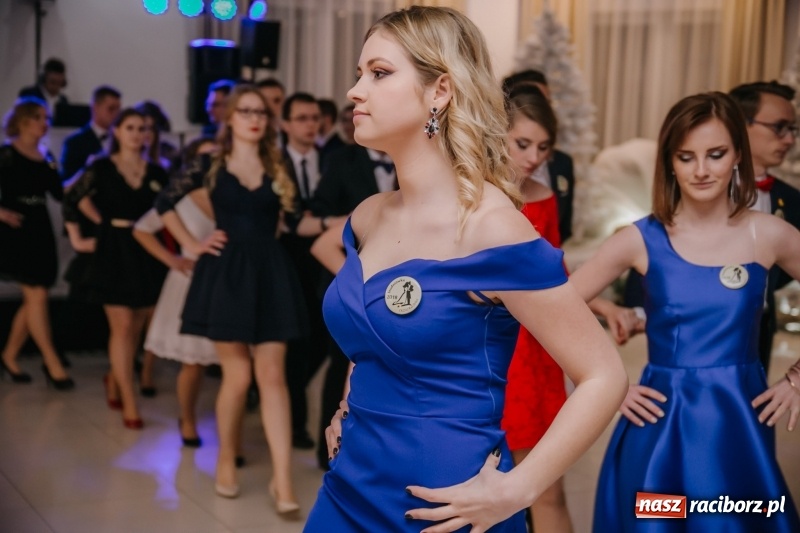 Zdjęcie w galerii na portalu naszraciborz.pl: Gastronomik na balu maturalnym w Rogowie  wiadomości z regionu