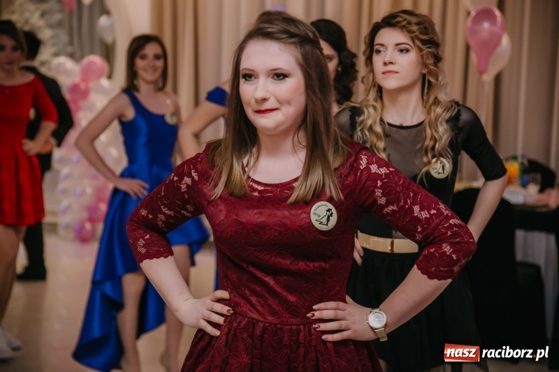 Zdjęcie w galerii na portalu naszraciborz.pl: Gastronomik na balu maturalnym w Rogowie  wiadomości z regionu