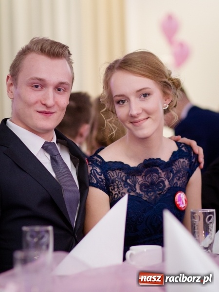 Zdjęcie w galerii na portalu naszraciborz.pl: Gastronomik na balu maturalnym w Rogowie  wiadomości z regionu