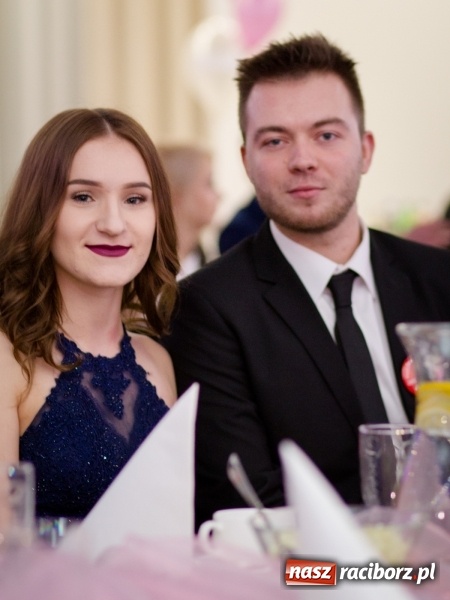 Zdjęcie w galerii na portalu naszraciborz.pl: Gastronomik na balu maturalnym w Rogowie  wiadomości z regionu