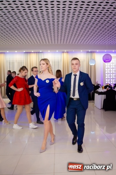 Zdjęcie w galerii na portalu naszraciborz.pl: Gastronomik na balu maturalnym w Rogowie  wiadomości z regionu