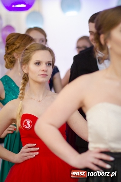 Zdjęcie w galerii na portalu naszraciborz.pl: Gastronomik na balu maturalnym w Rogowie  wiadomości z regionu