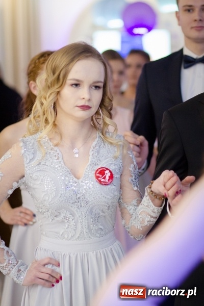 Zdjęcie w galerii na portalu naszraciborz.pl: Gastronomik na balu maturalnym w Rogowie  wiadomości z regionu