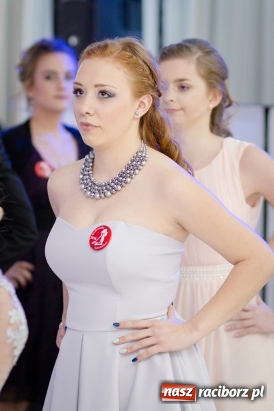 Zdjęcie w galerii na portalu naszraciborz.pl: Gastronomik na balu maturalnym w Rogowie  wiadomości z regionu