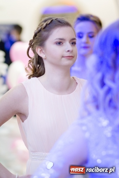 Zdjęcie w galerii na portalu naszraciborz.pl: Gastronomik na balu maturalnym w Rogowie  wiadomości z regionu