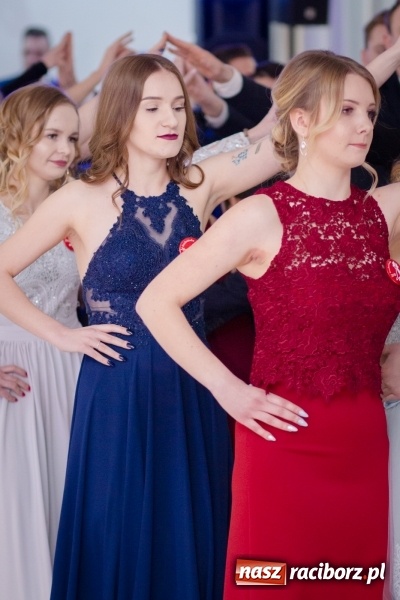 Zdjęcie w galerii na portalu naszraciborz.pl: Gastronomik na balu maturalnym w Rogowie  wiadomości z regionu