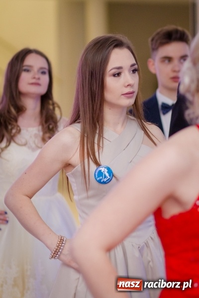 Zdjęcie w galerii na portalu naszraciborz.pl: Gastronomik na balu maturalnym w Rogowie  wiadomości z regionu