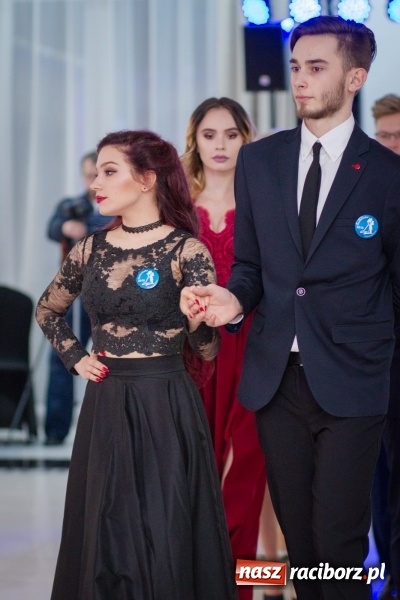 Zdjęcie w galerii na portalu naszraciborz.pl: Gastronomik na balu maturalnym w Rogowie  wiadomości z regionu