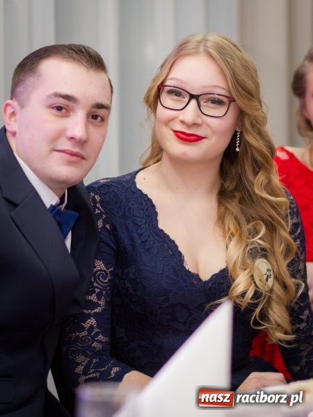 Zdjęcie w galerii na portalu naszraciborz.pl: Gastronomik na balu maturalnym w Rogowie  wiadomości z regionu