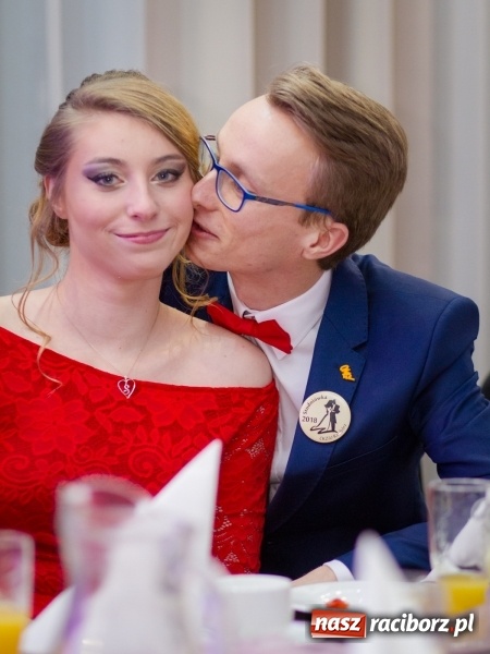 Zdjęcie w galerii na portalu naszraciborz.pl: Gastronomik na balu maturalnym w Rogowie  wiadomości z regionu