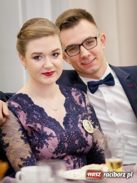 Zdjęcie w galerii na portalu naszraciborz.pl: Gastronomik na balu maturalnym w Rogowie  wiadomości z regionu