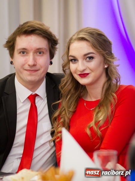 Zdjęcie w galerii na portalu naszraciborz.pl: Gastronomik na balu maturalnym w Rogowie  wiadomości z regionu