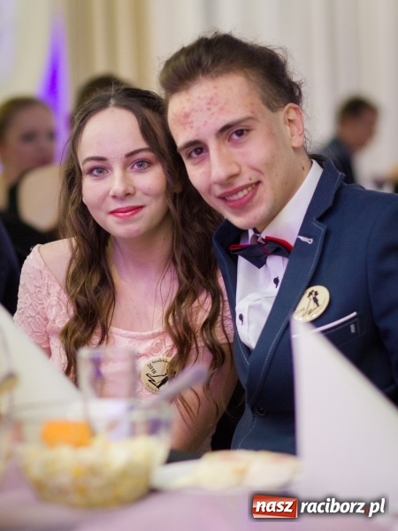 Zdjęcie w galerii na portalu naszraciborz.pl: Gastronomik na balu maturalnym w Rogowie  wiadomości z regionu