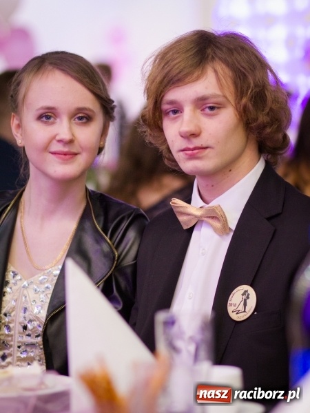 Zdjęcie w galerii na portalu naszraciborz.pl: Gastronomik na balu maturalnym w Rogowie  wiadomości z regionu