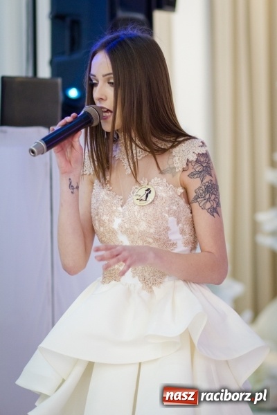 Zdjęcie w galerii na portalu naszraciborz.pl: Gastronomik na balu maturalnym w Rogowie  wiadomości z regionu