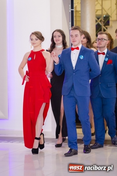 Zdjęcie w galerii na portalu naszraciborz.pl: Gastronomik na balu maturalnym w Rogowie  wiadomości z regionu