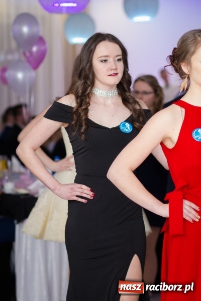 Zdjęcie w galerii na portalu naszraciborz.pl: Gastronomik na balu maturalnym w Rogowie  wiadomości z regionu