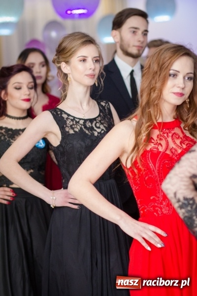 Zdjęcie w galerii na portalu naszraciborz.pl: Gastronomik na balu maturalnym w Rogowie  wiadomości z regionu