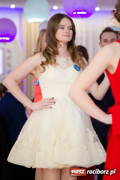 Zdjęcie w galerii na portalu naszraciborz.pl: Gastronomik na balu maturalnym w Rogowie  wiadomości z regionu