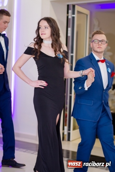 Zdjęcie w galerii na portalu naszraciborz.pl: Gastronomik na balu maturalnym w Rogowie  wiadomości z regionu