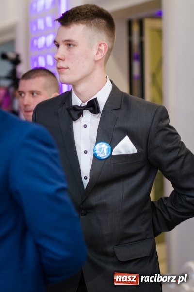 Zdjęcie w galerii na portalu naszraciborz.pl: Gastronomik na balu maturalnym w Rogowie  wiadomości z regionu