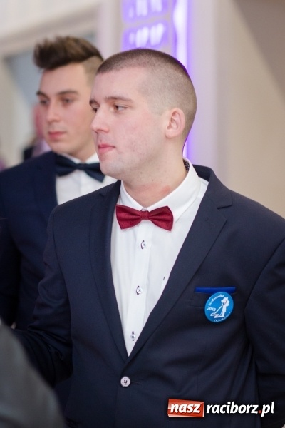 Zdjęcie w galerii na portalu naszraciborz.pl: Gastronomik na balu maturalnym w Rogowie  wiadomości z regionu