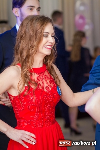 Zdjęcie w galerii na portalu naszraciborz.pl: Gastronomik na balu maturalnym w Rogowie  wiadomości z regionu