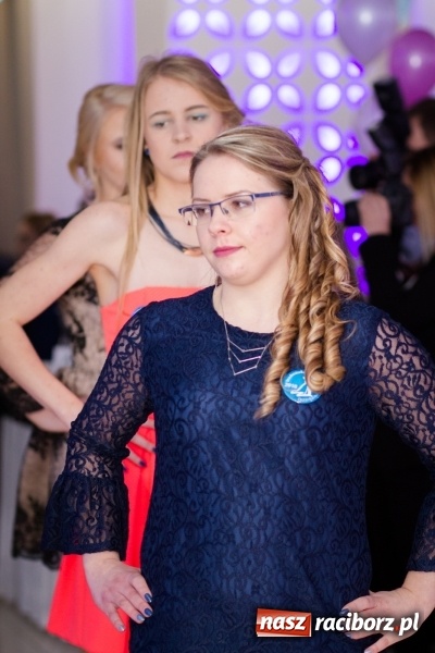 Zdjęcie w galerii na portalu naszraciborz.pl: Gastronomik na balu maturalnym w Rogowie  wiadomości z regionu