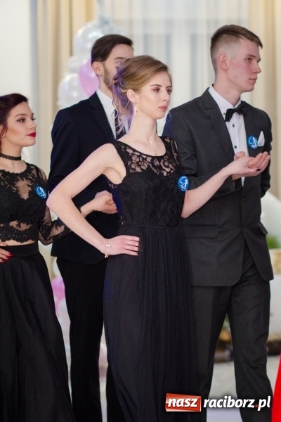 Zdjęcie w galerii na portalu naszraciborz.pl: Gastronomik na balu maturalnym w Rogowie  wiadomości z regionu