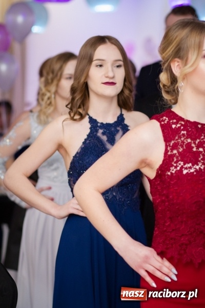 Zdjęcie w galerii na portalu naszraciborz.pl: Gastronomik na balu maturalnym w Rogowie  wiadomości z regionu