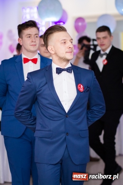 Zdjęcie w galerii na portalu naszraciborz.pl: Gastronomik na balu maturalnym w Rogowie  wiadomości z regionu