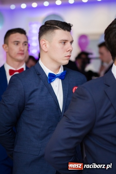 Zdjęcie w galerii na portalu naszraciborz.pl: Gastronomik na balu maturalnym w Rogowie  wiadomości z regionu