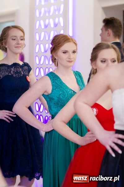 Zdjęcie w galerii na portalu naszraciborz.pl: Gastronomik na balu maturalnym w Rogowie  wiadomości z regionu