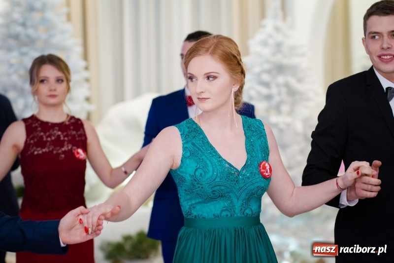 Zdjęcie w galerii na portalu naszraciborz.pl: Gastronomik na balu maturalnym w Rogowie  wiadomości z regionu