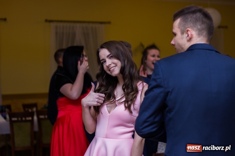 Zdjęcie w galerii na portalu naszraciborz.pl: Studniówka Mechanika w Pogrzebieniu wiadomości z regionu