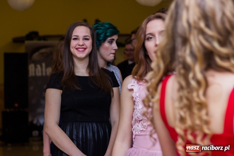 Zdjęcie w galerii na portalu naszraciborz.pl: Studniówka Mechanika w Pogrzebieniu wiadomości z regionu