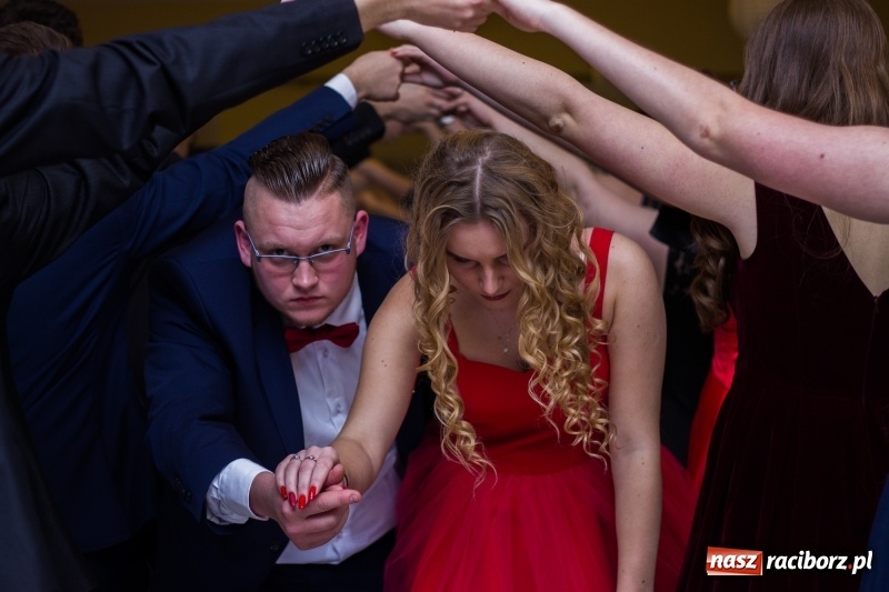 Zdjęcie w galerii na portalu naszraciborz.pl: Studniówka Mechanika w Pogrzebieniu wiadomości z regionu