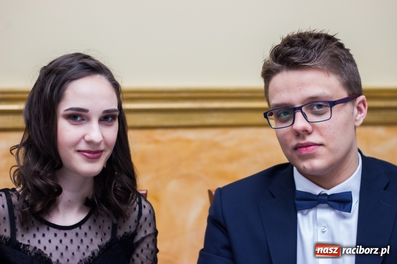 Zdjęcie w galerii na portalu naszraciborz.pl: Studniówka Mechanika w Pogrzebieniu wiadomości z regionu