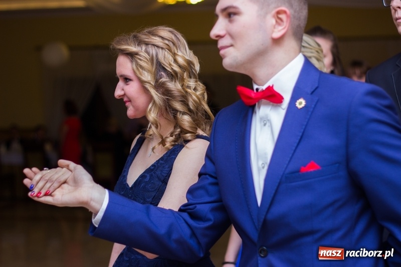 Zdjęcie w galerii na portalu naszraciborz.pl: Studniówka Mechanika w Pogrzebieniu wiadomości z regionu