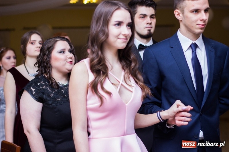 Zdjęcie w galerii na portalu naszraciborz.pl: Studniówka Mechanika w Pogrzebieniu wiadomości z regionu