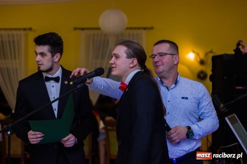 Zdjęcie w galerii na portalu naszraciborz.pl: Studniówka Mechanika w Pogrzebieniu wiadomości z regionu